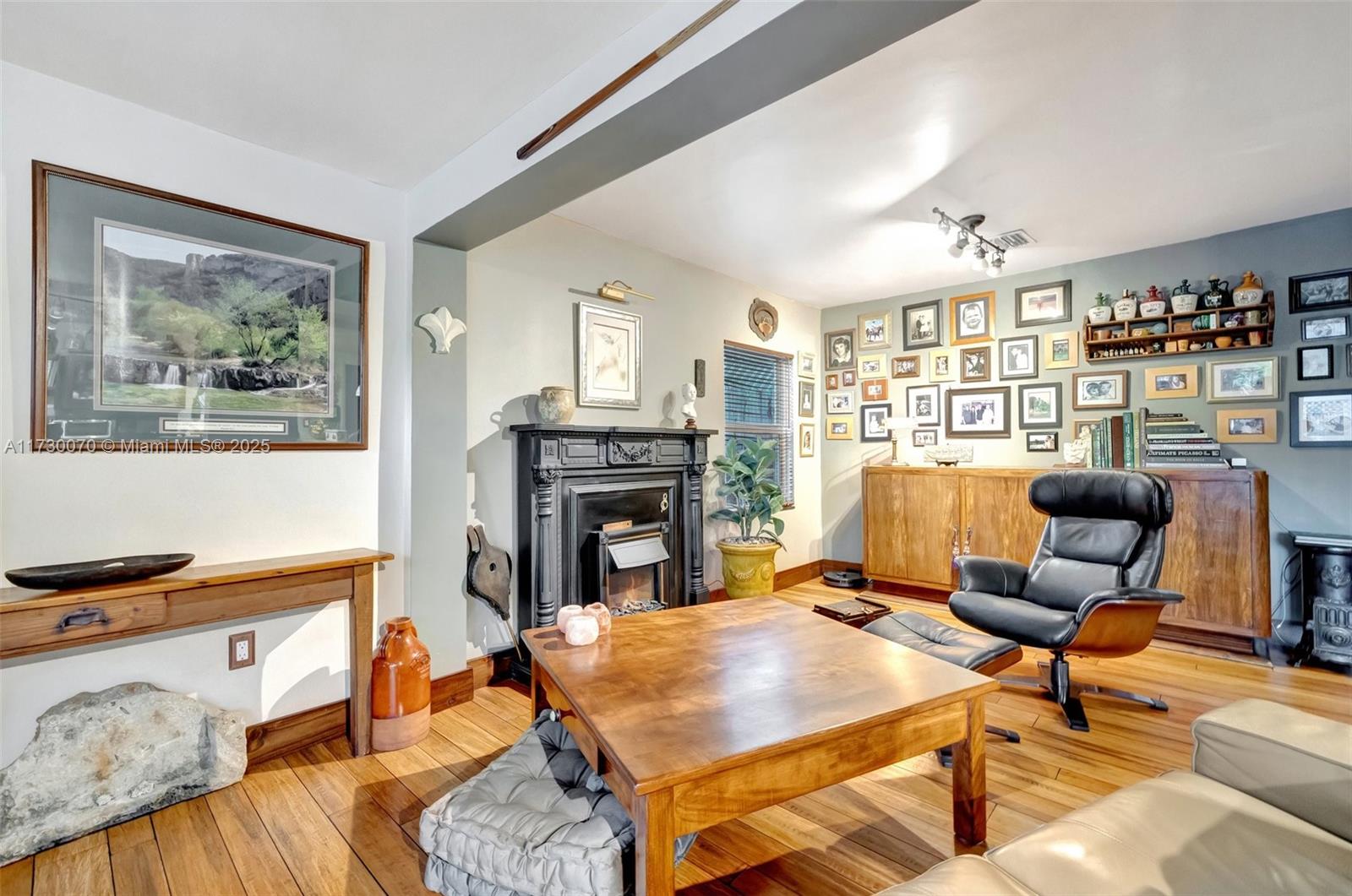 OAKLAND PARK - Residential