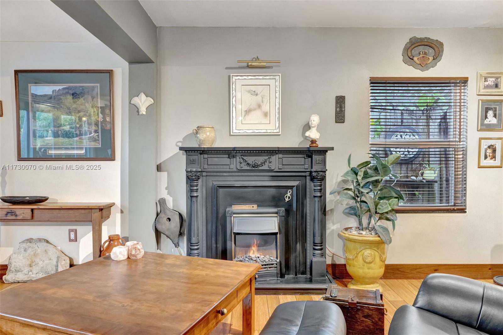 OAKLAND PARK - Residential