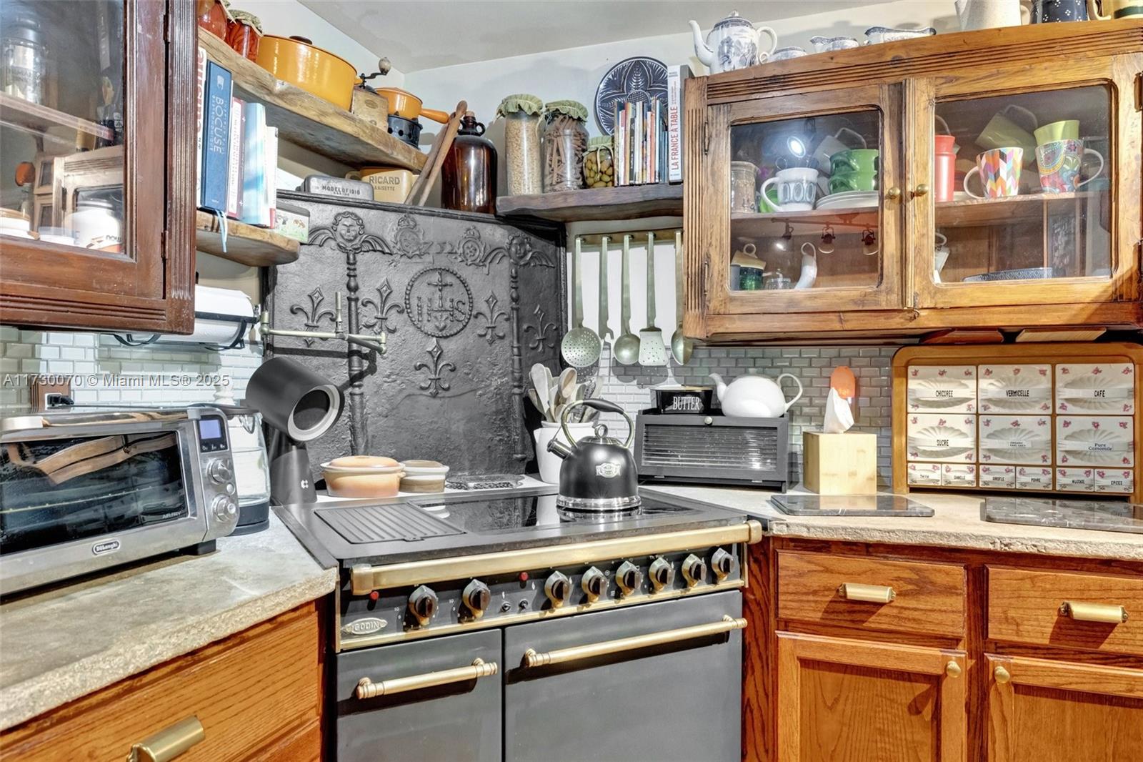 OAKLAND PARK - Residential