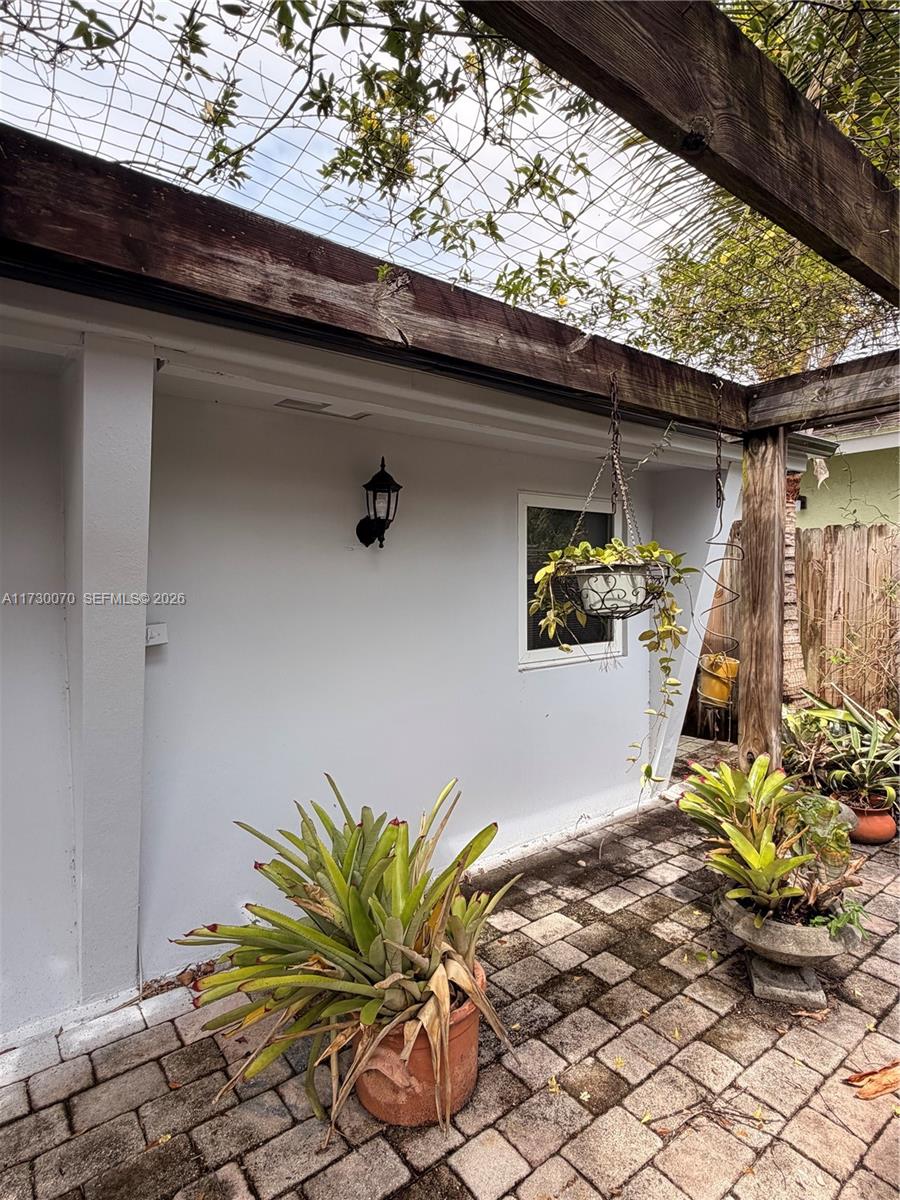 OAKLAND PARK - Residential