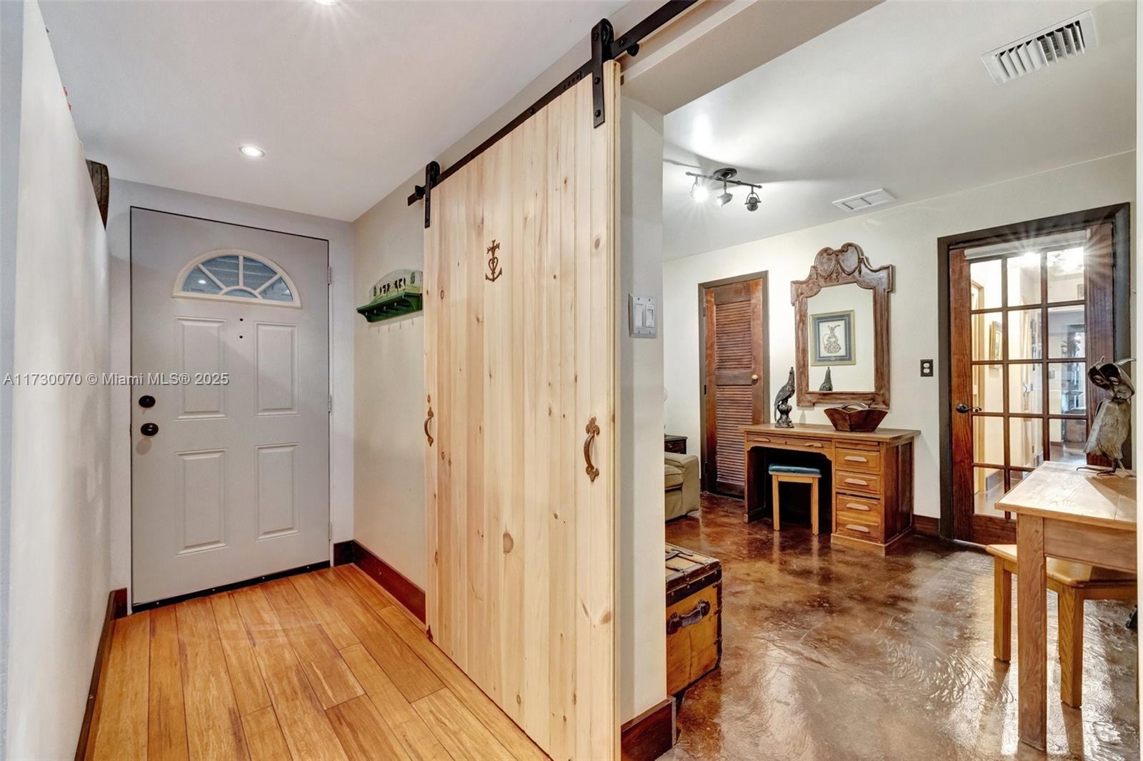 OAKLAND PARK - Residential