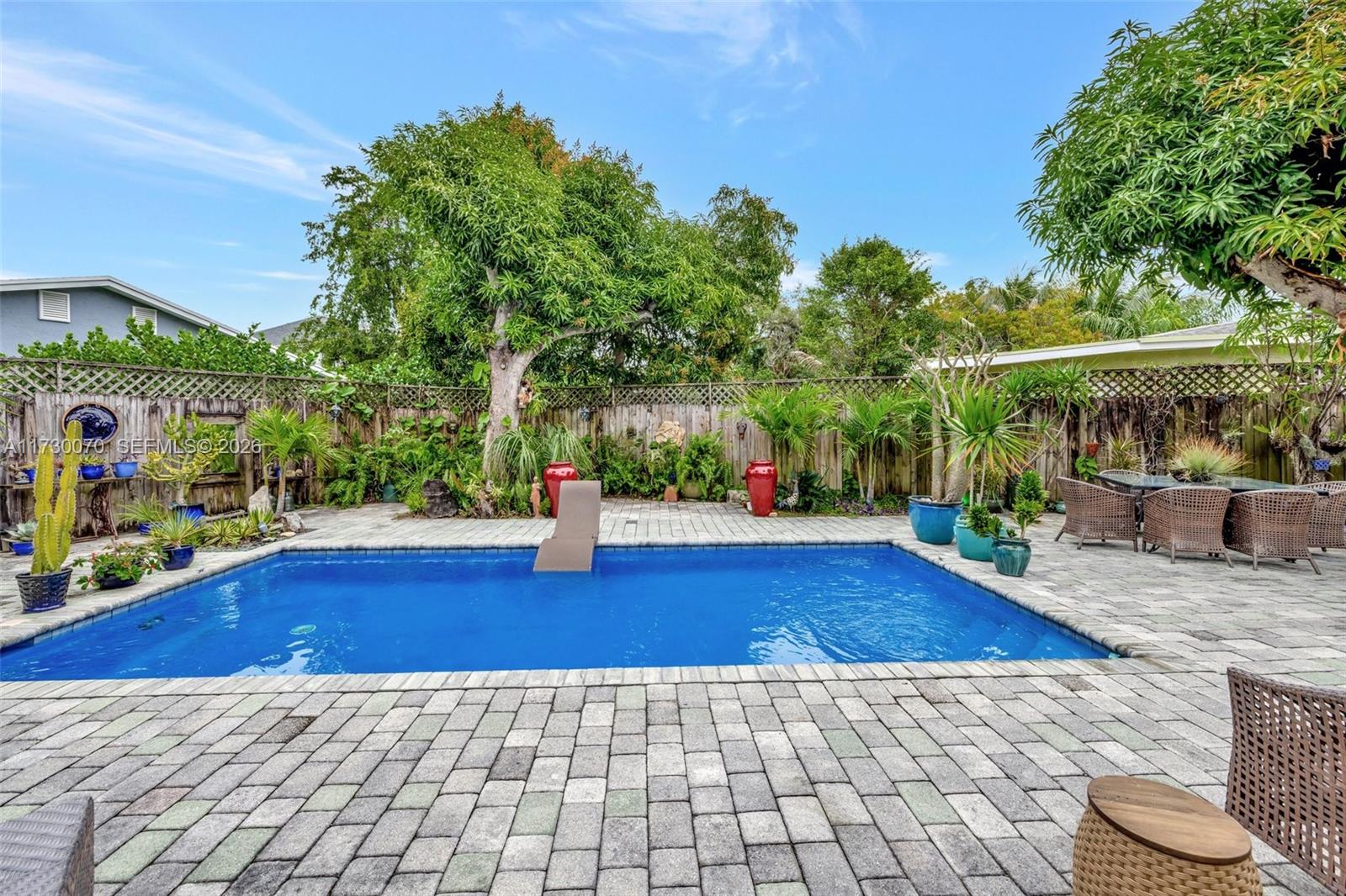 OAKLAND PARK - Residential