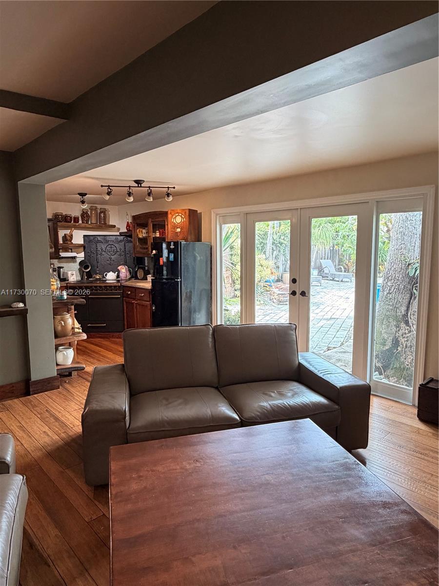 OAKLAND PARK - Residential