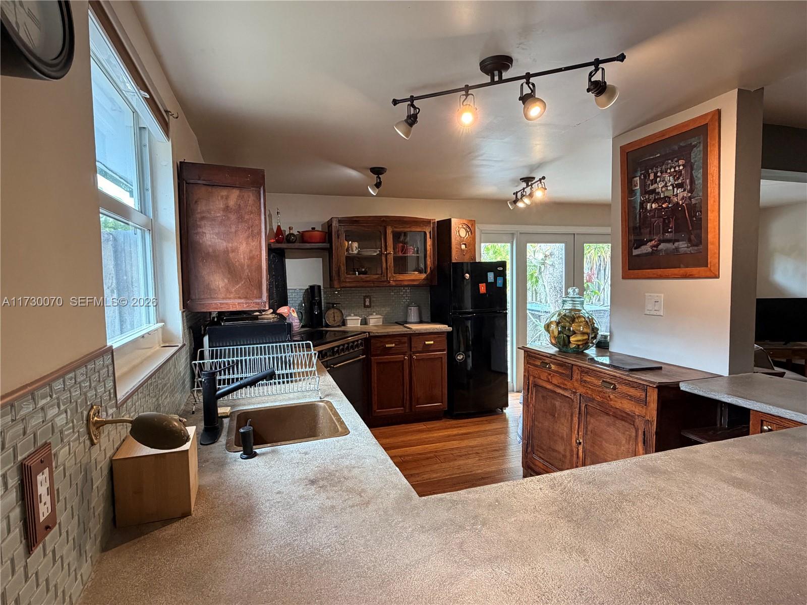 OAKLAND PARK - Residential