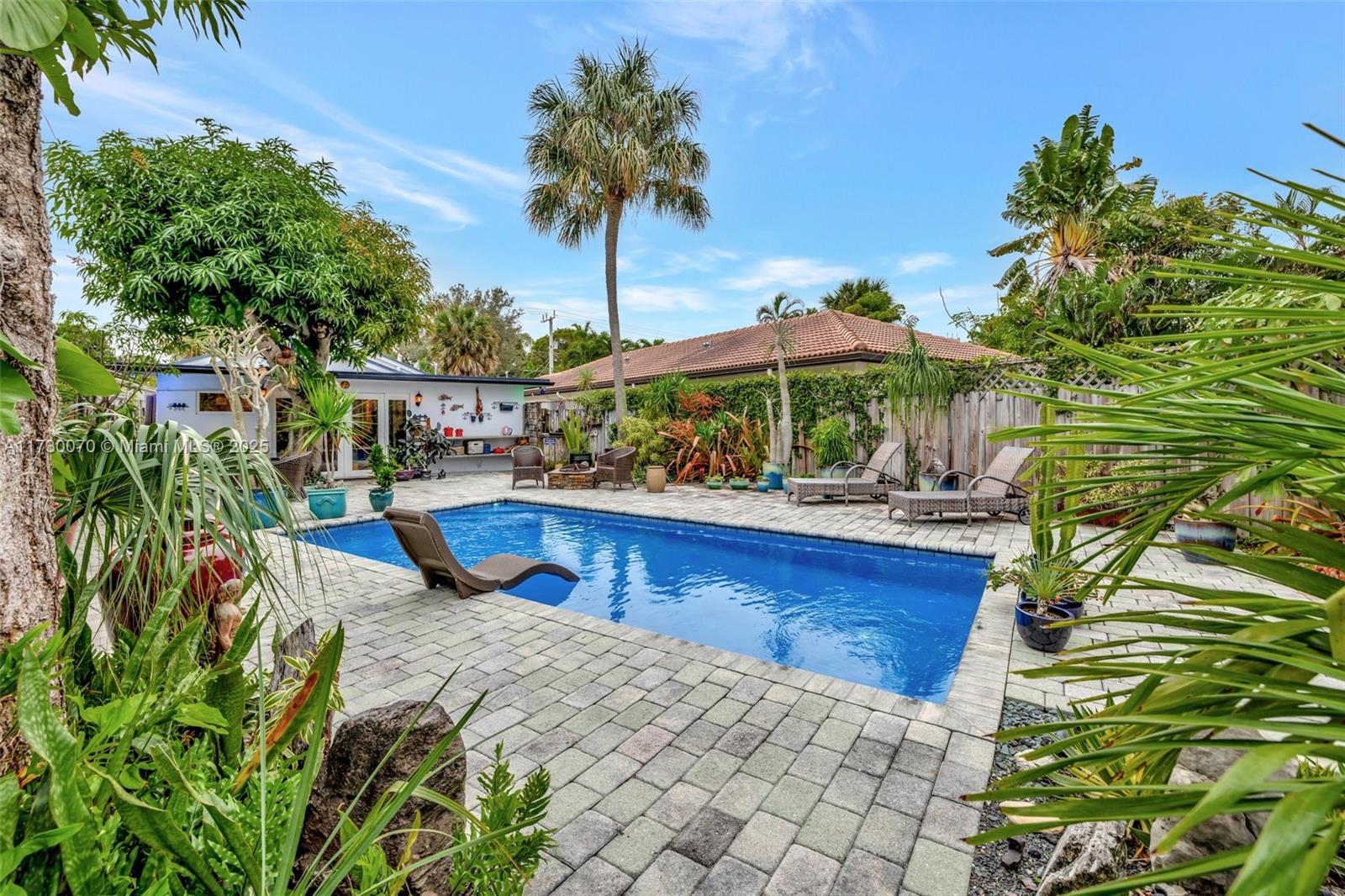 OAKLAND PARK - Residential