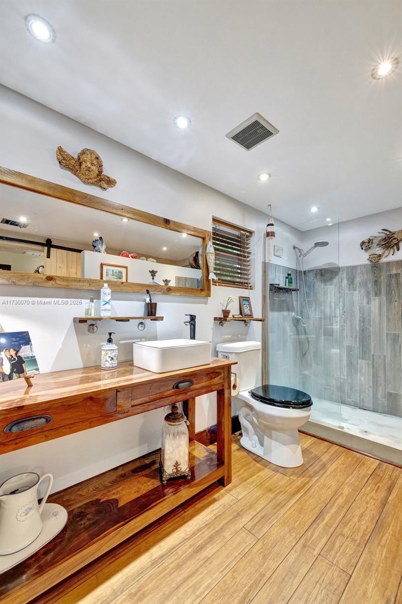 OAKLAND PARK - Residential