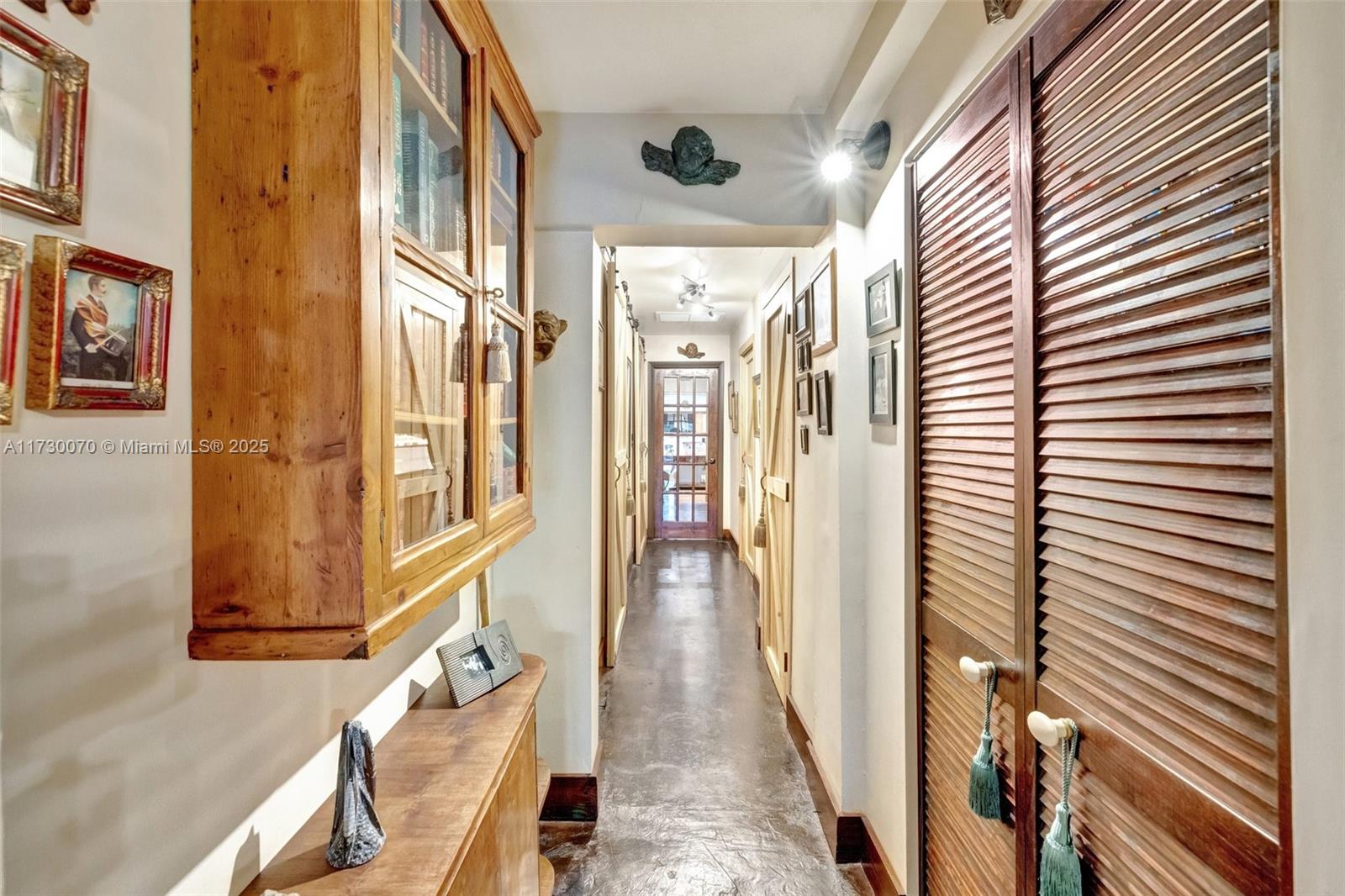 OAKLAND PARK - Residential