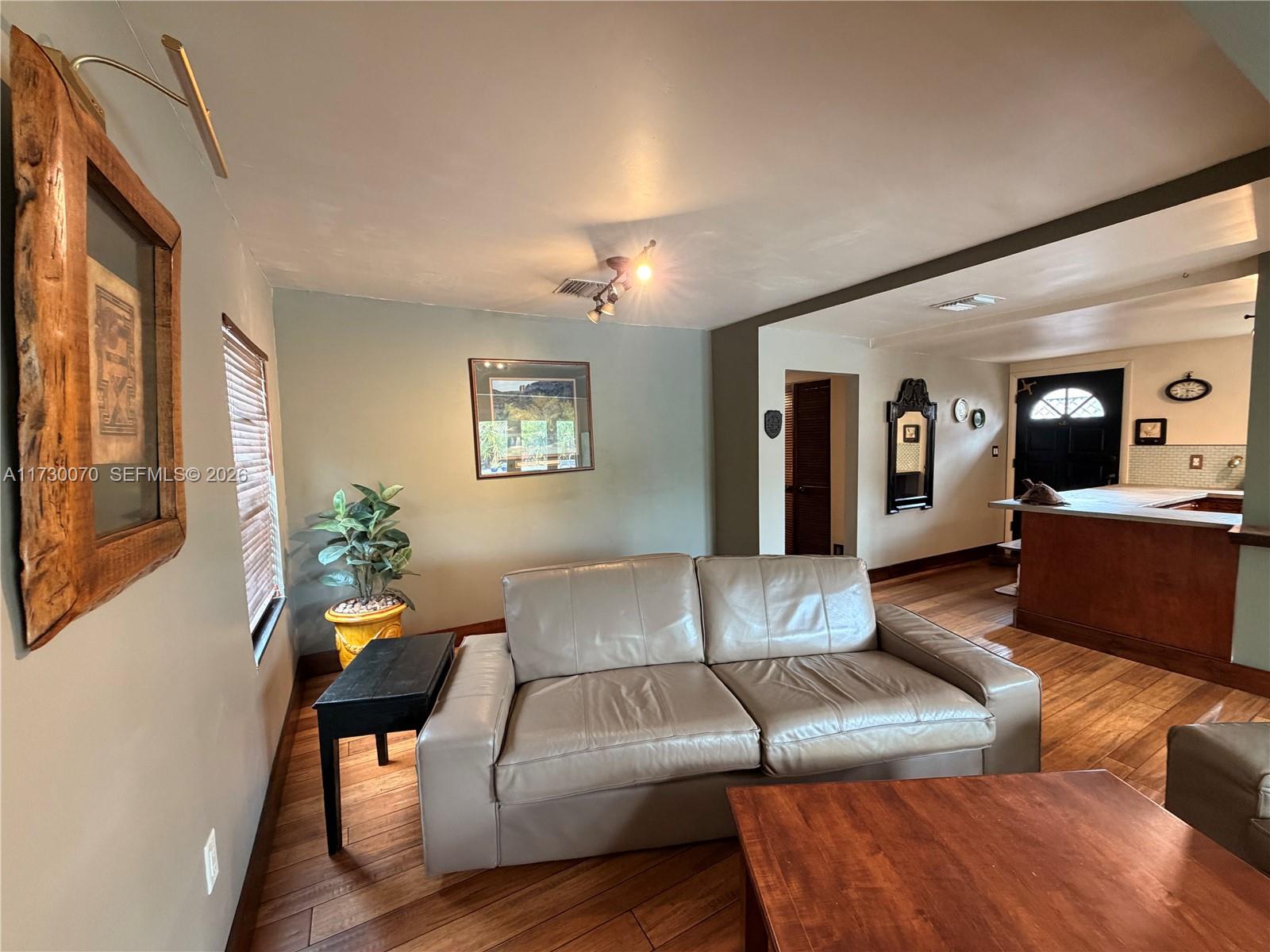OAKLAND PARK - Residential