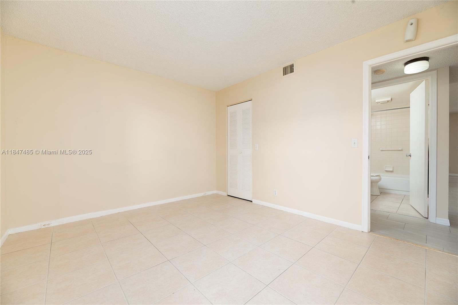 IVANHOE EAST AT CENTURY V - Residential