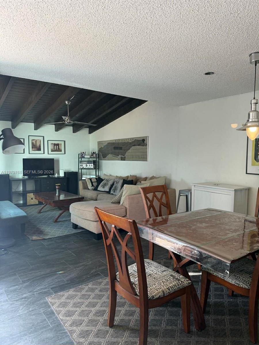 SNAPPER CREEK TOWNHOUSE S - Residential