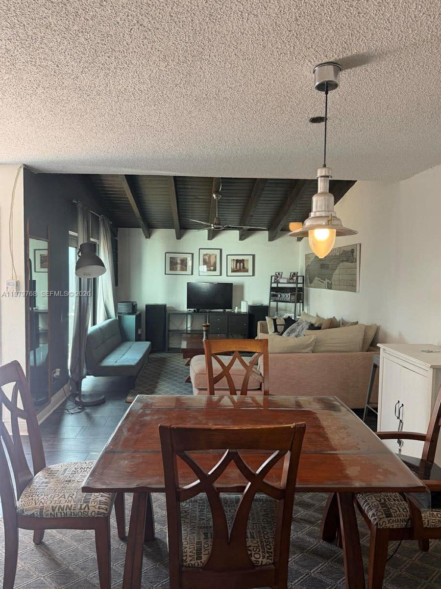 SNAPPER CREEK TOWNHOUSE S - Residential