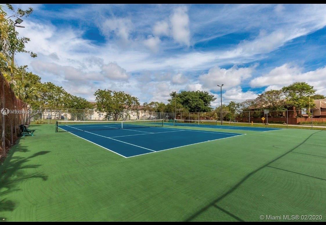 SNAPPER CREEK TOWNHOUSE S - Residential