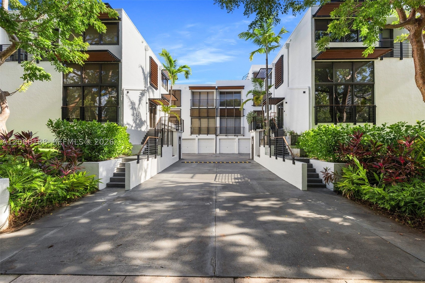 225 E Enid Dr 44