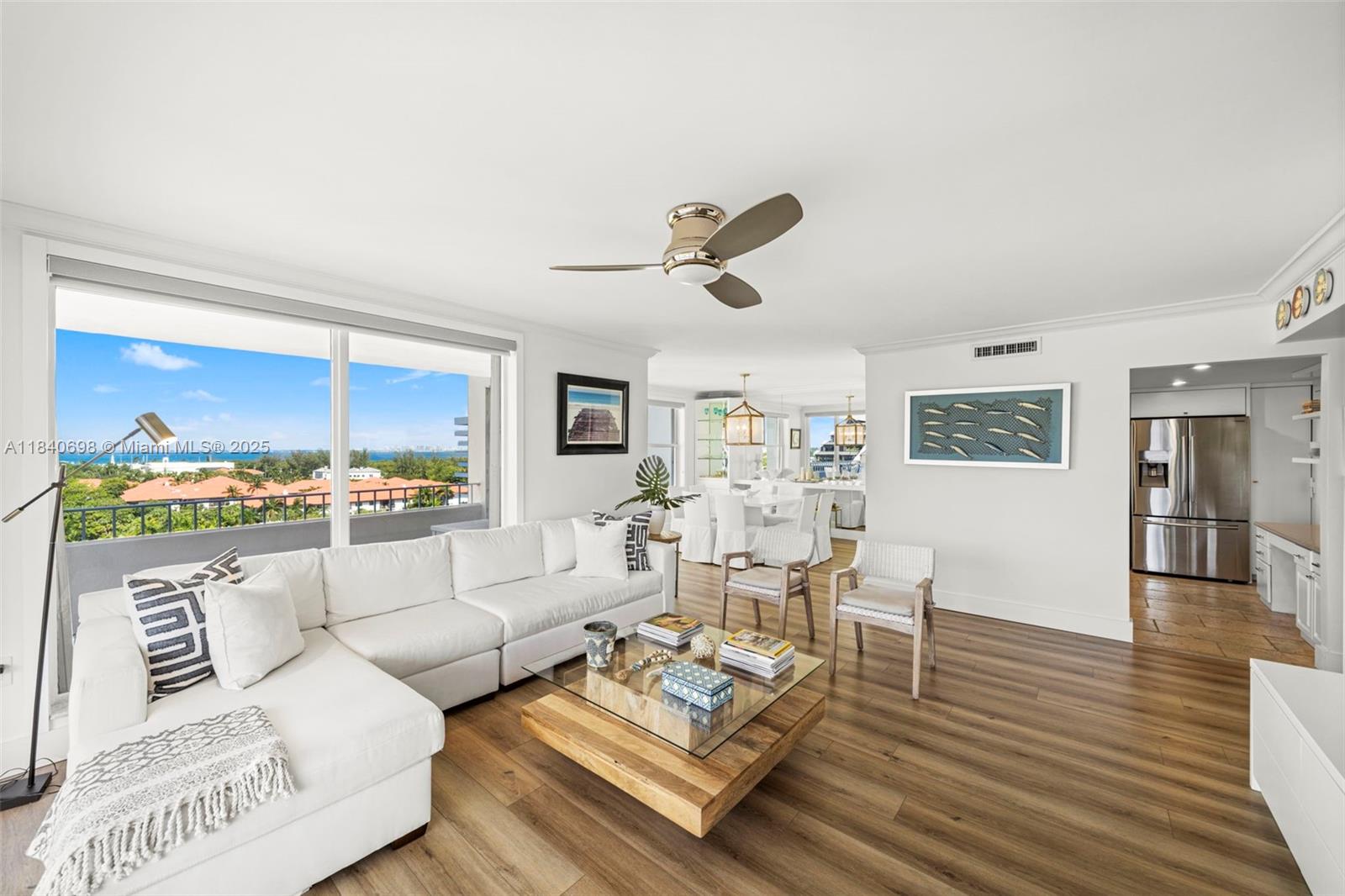 199 Ocean Lane Dr 1015, Key Biscayne, FL, 33149/$1,295,000 2 199 Ocean Lane Dr 1015