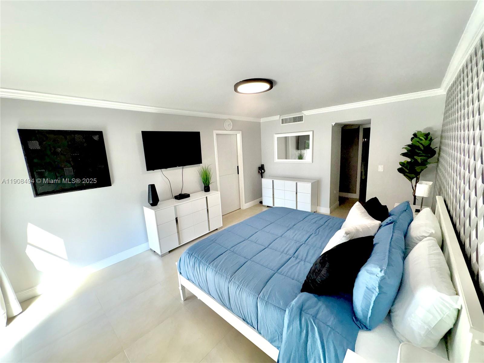 BISCAYA III CONDO - Residential