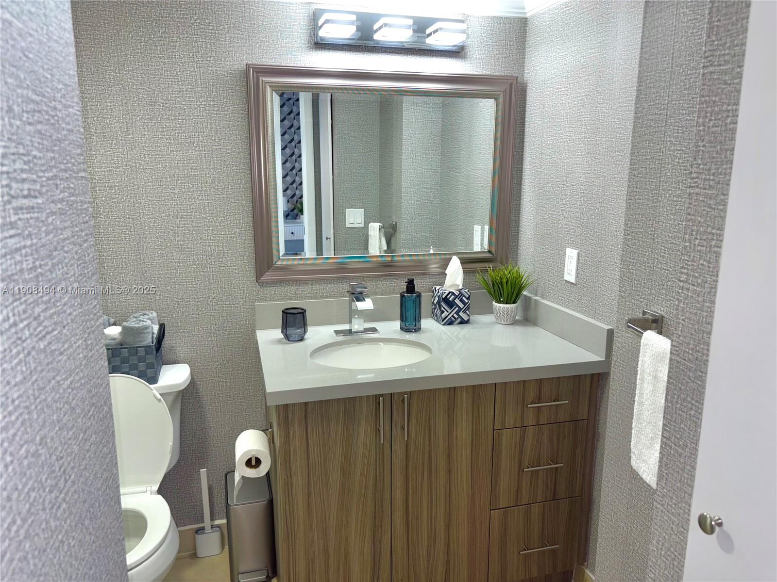 BISCAYA III CONDO - Residential