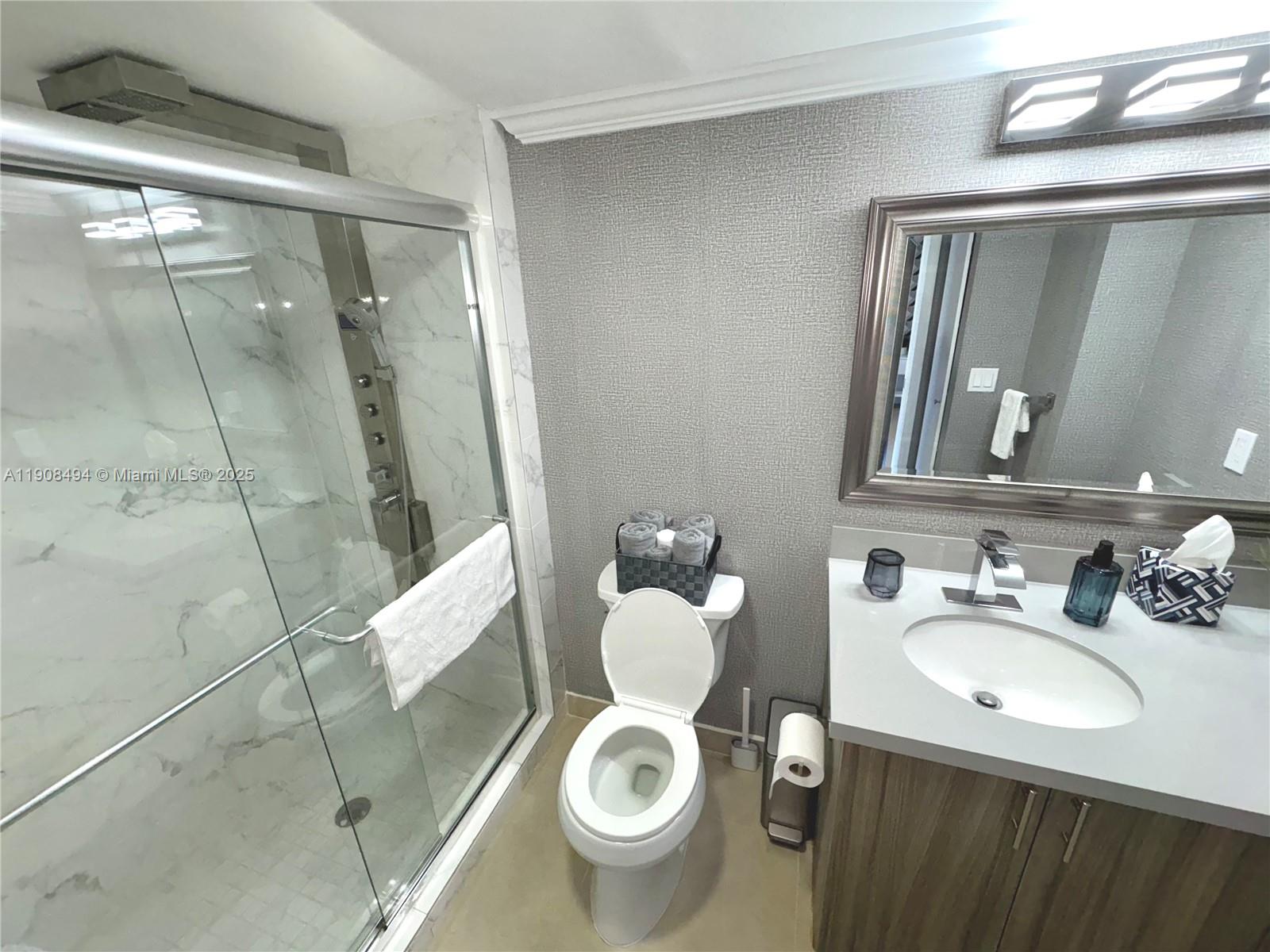 BISCAYA III CONDO - Residential