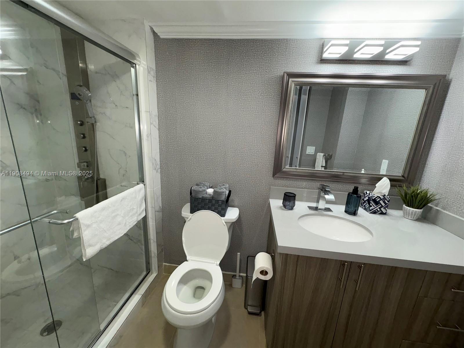 BISCAYA III CONDO - Residential