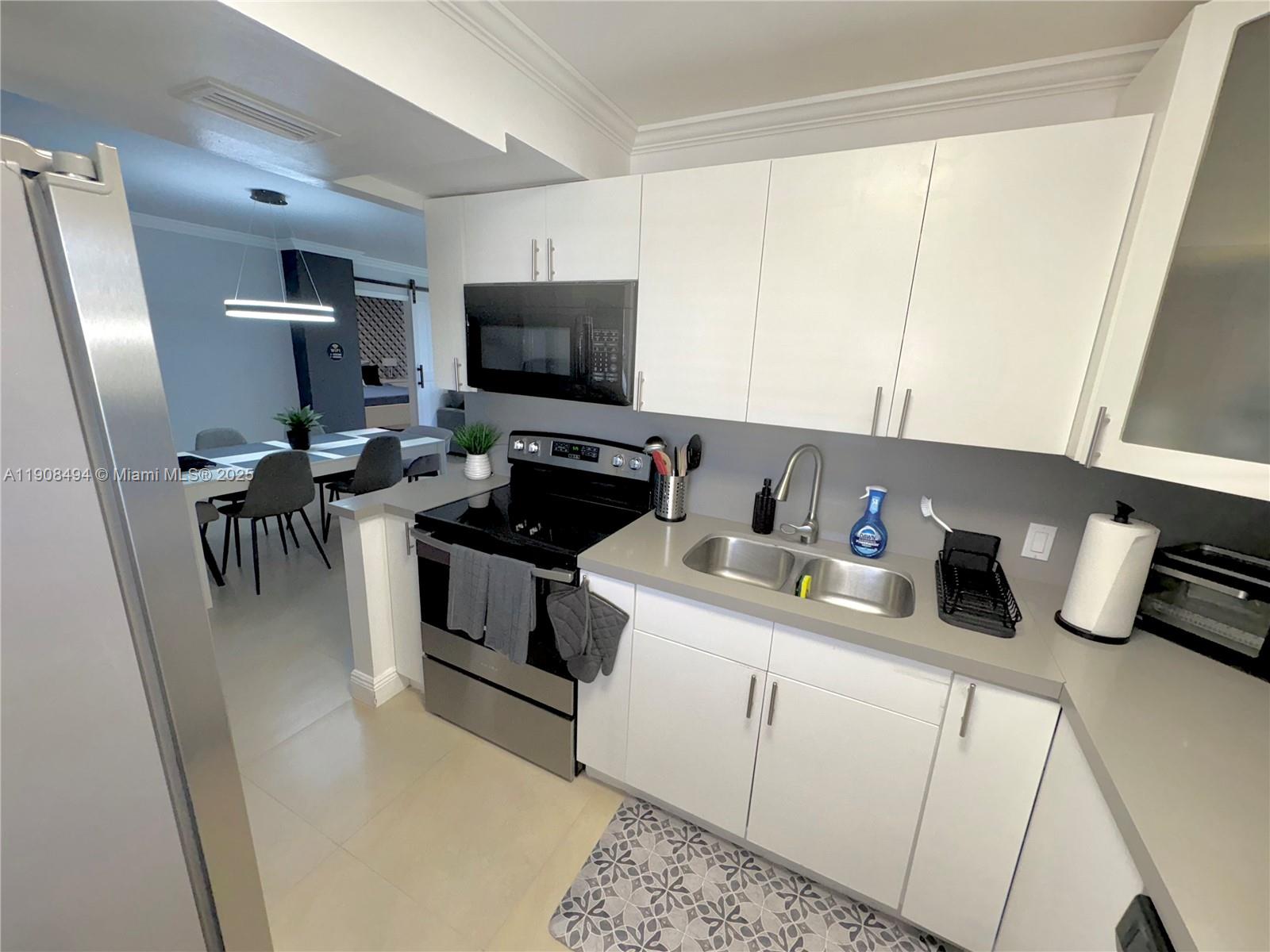 BISCAYA III CONDO - Residential