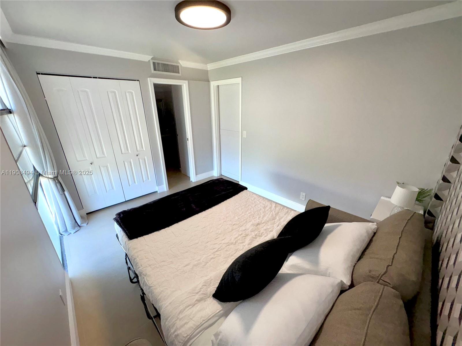 BISCAYA III CONDO - Residential