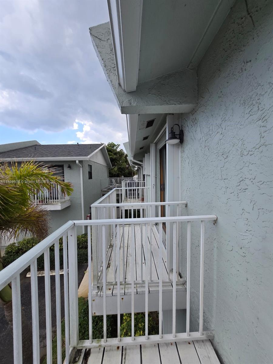 VENETIAN ISLES 3RD SEC - Residential