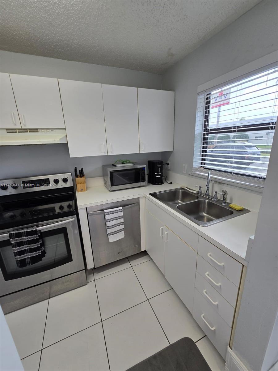 VENETIAN ISLES 3RD SEC - Residential