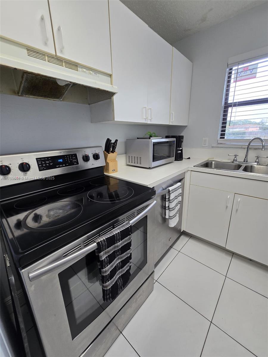 VENETIAN ISLES 3RD SEC - Residential