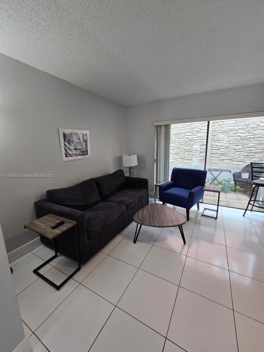 VENETIAN ISLES 3RD SEC - Residential