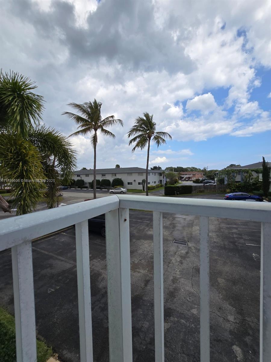 VENETIAN ISLES 3RD SEC - Residential