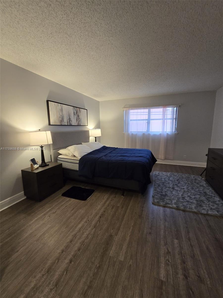 VENETIAN ISLES 3RD SEC - Residential
