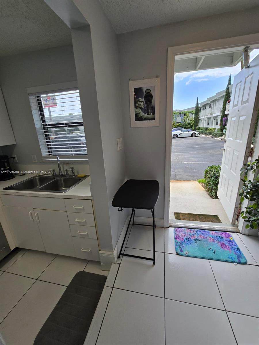 VENETIAN ISLES 3RD SEC - Residential