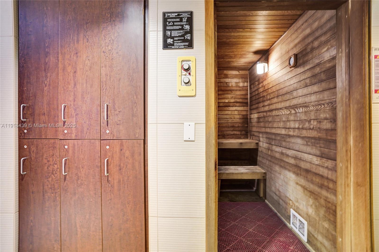 MET 1 CONDO - Residential