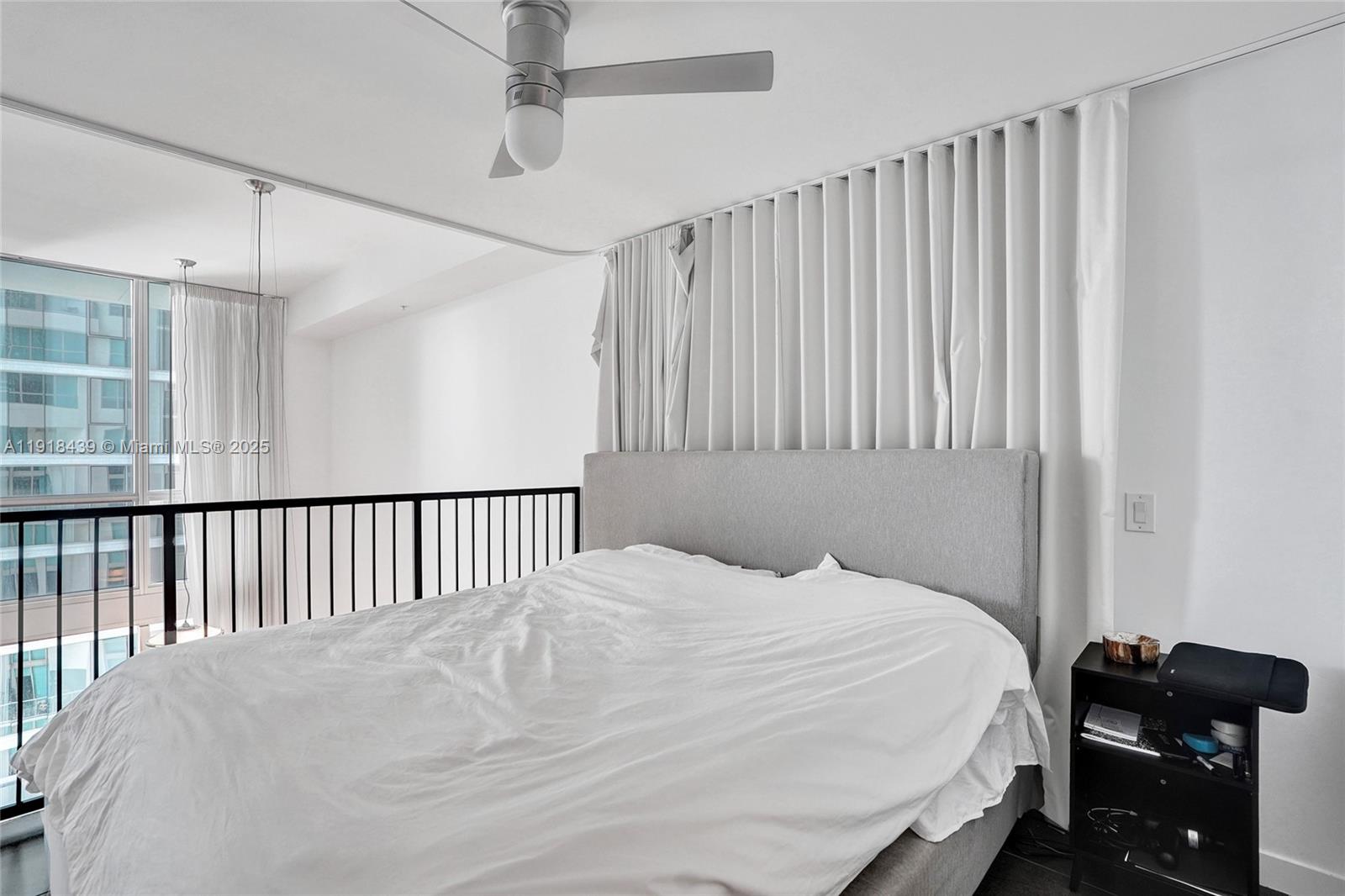 MET 1 CONDO - Residential