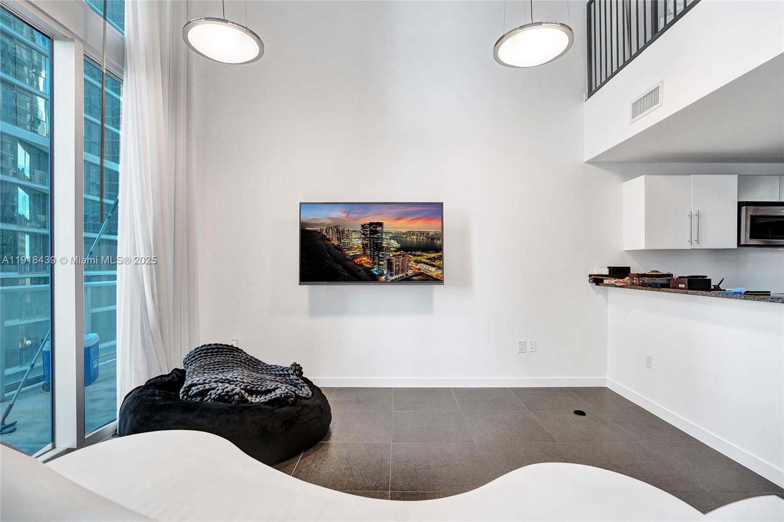 300 S Biscayne Blvd L-1206