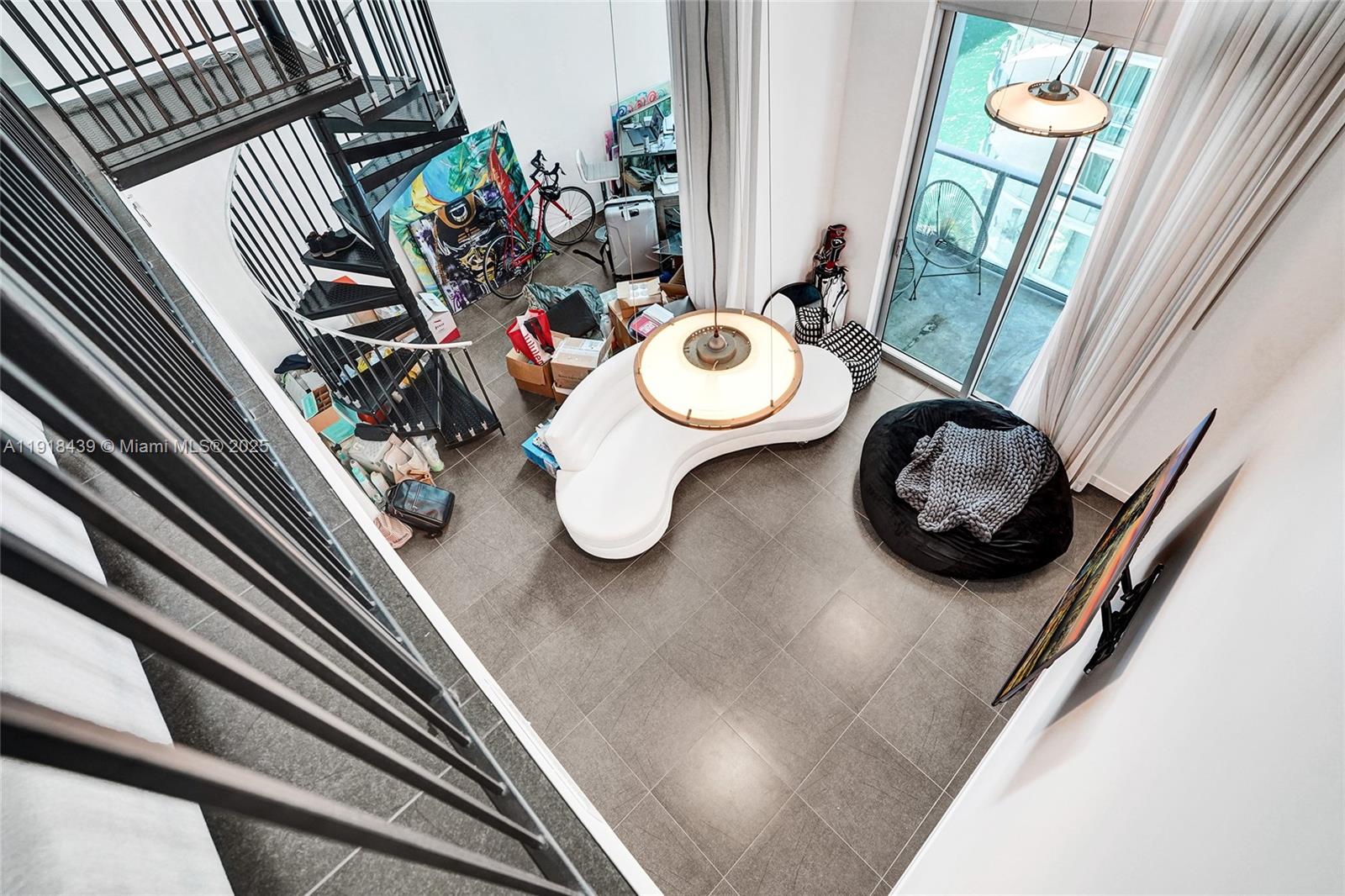 MET 1 CONDO - Residential