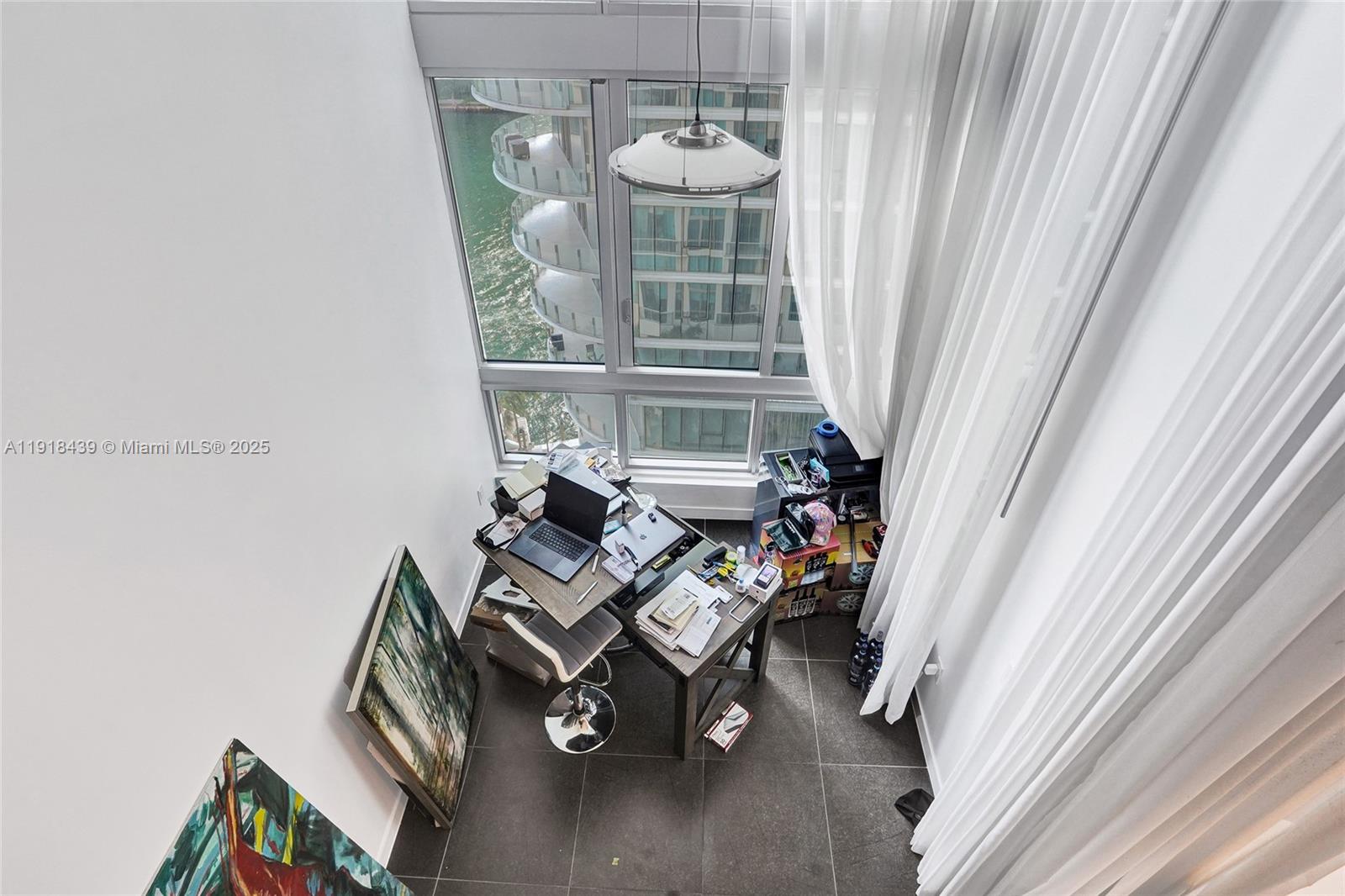 MET 1 CONDO - Residential