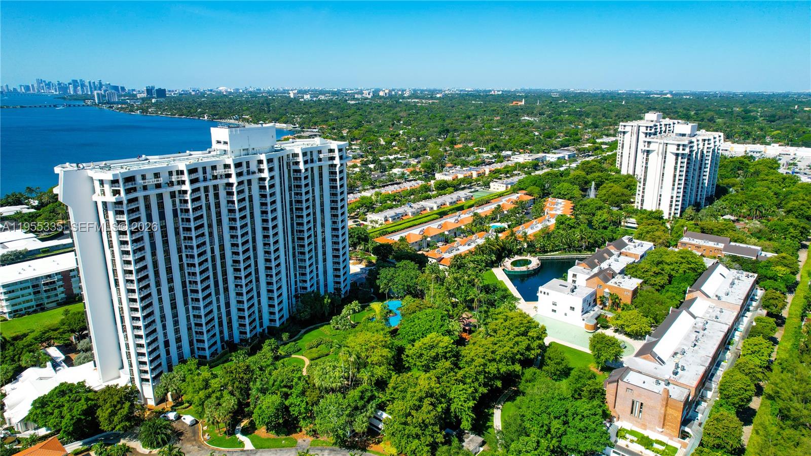 TOWERS OF QUAYSIDE CONDO - Residential