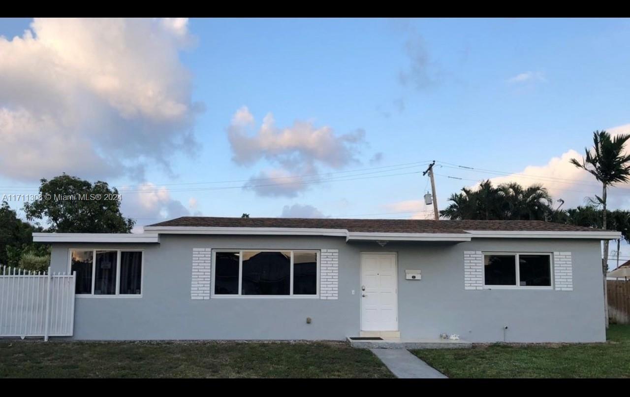 4165 W 6th Ct, Hialeah, Miami-Dade County, Florida - 3 Bedrooms  
2 Bathrooms - 