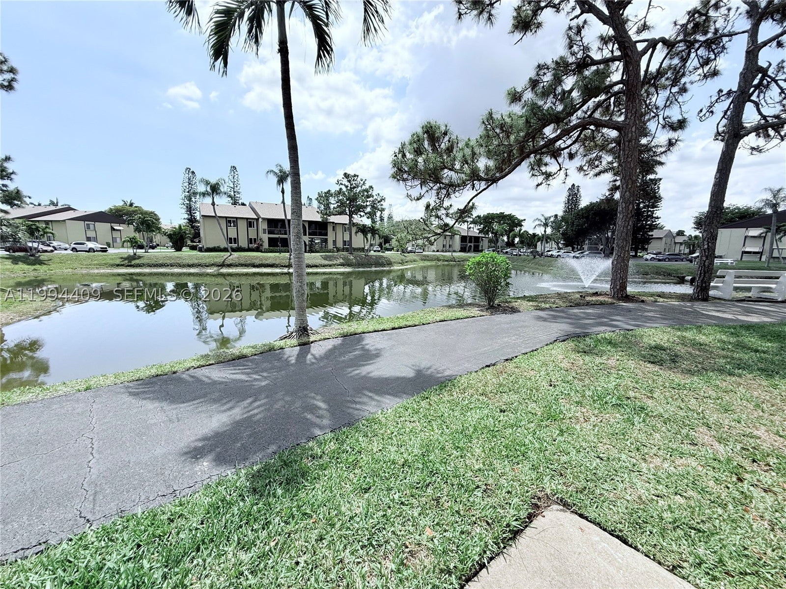 340 Pine Ridge Cir C1, Green Acres FL 33463