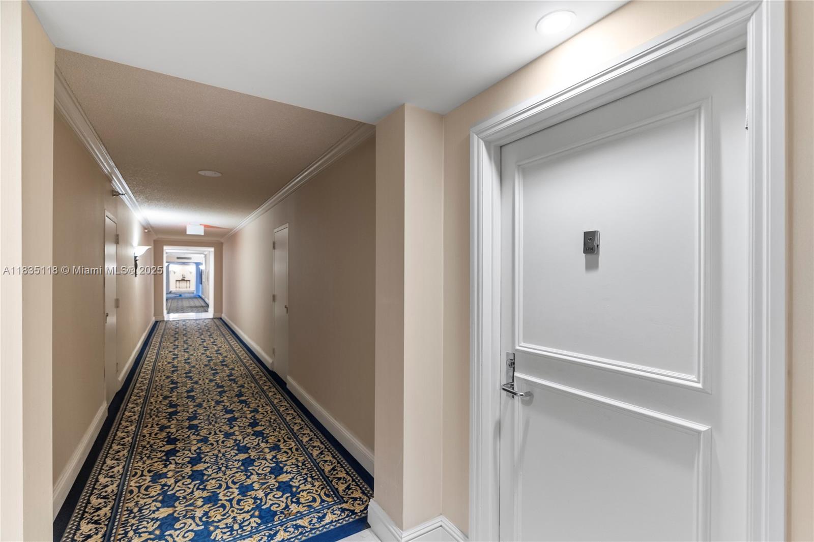 MYSTIC POINTE TOWER 500 C - Residential