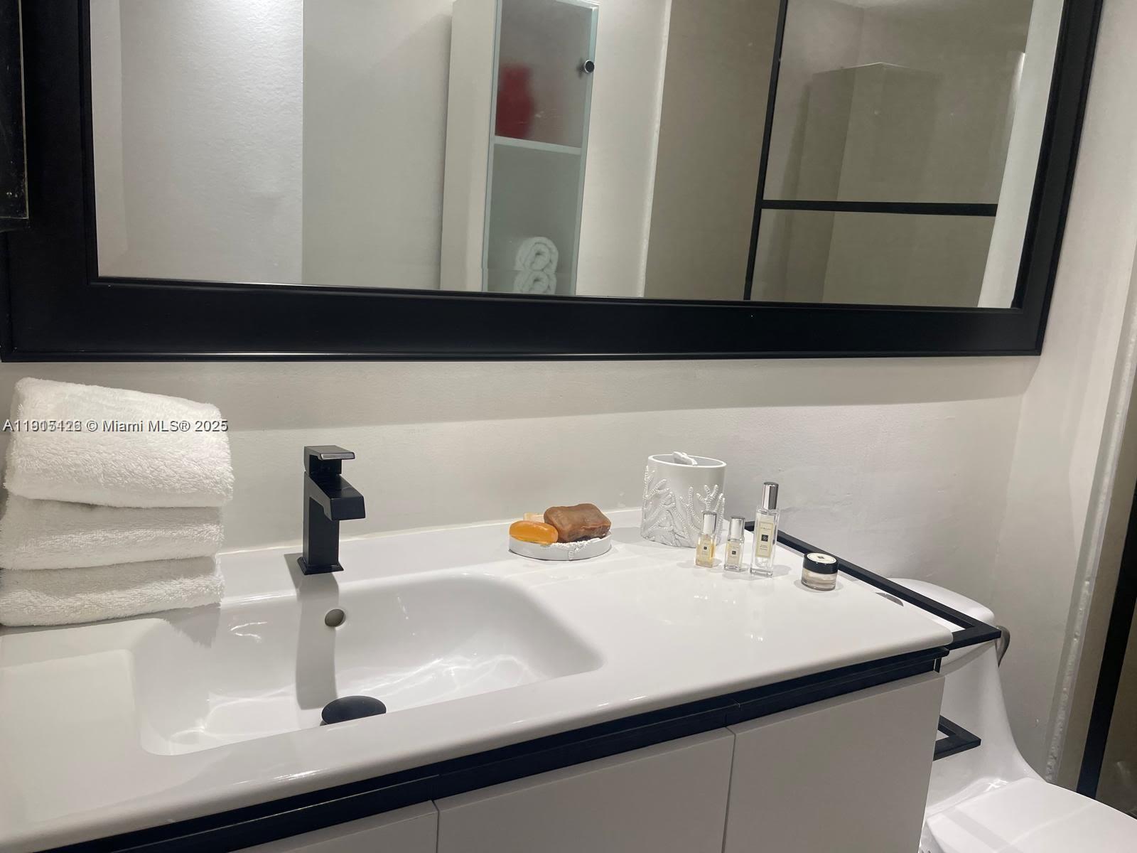 CORONADO CONDO- TOWER II - Residential Lease