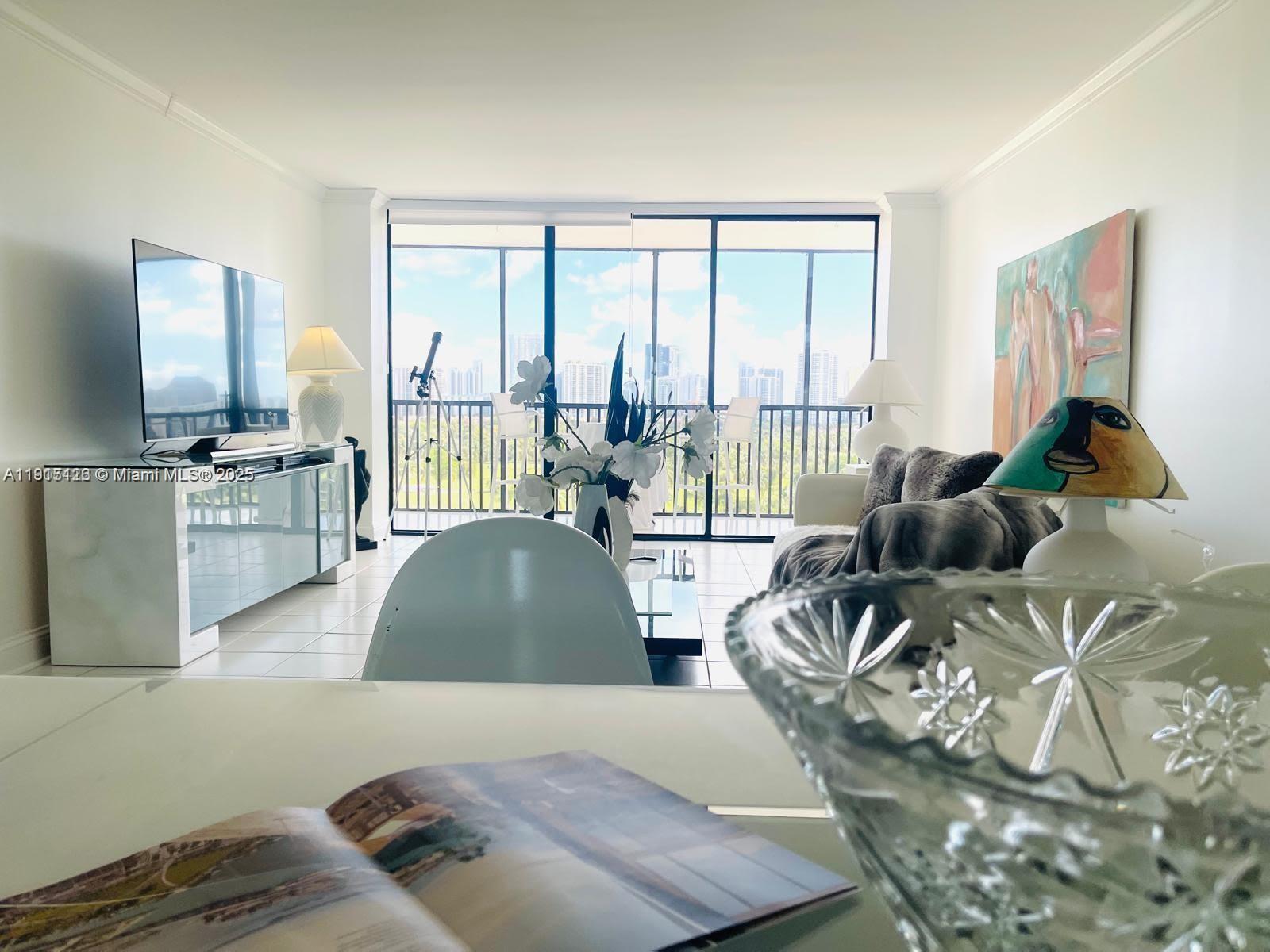 CORONADO CONDO- TOWER II - Residential Lease