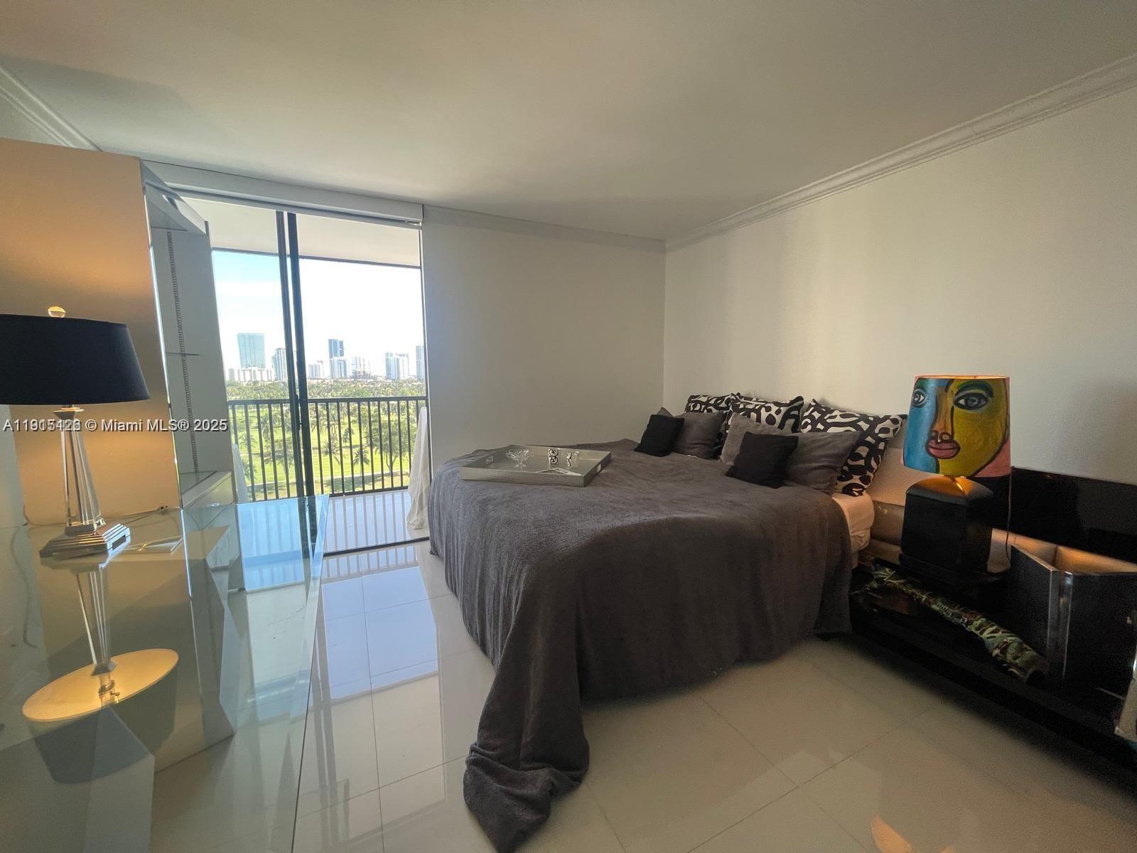 CORONADO CONDO- TOWER II - Residential Lease