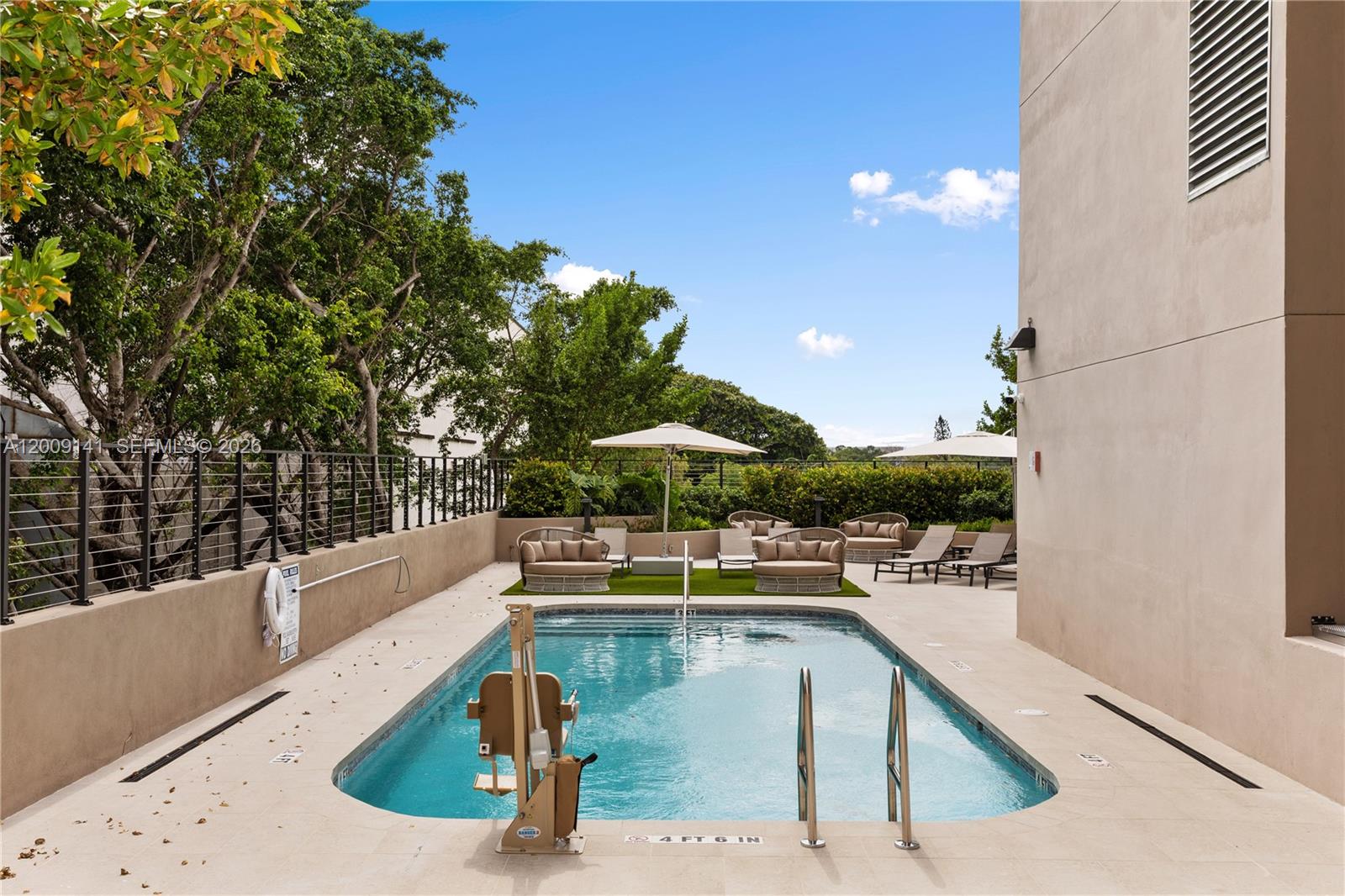 Arbor Coconut Grove - Residential