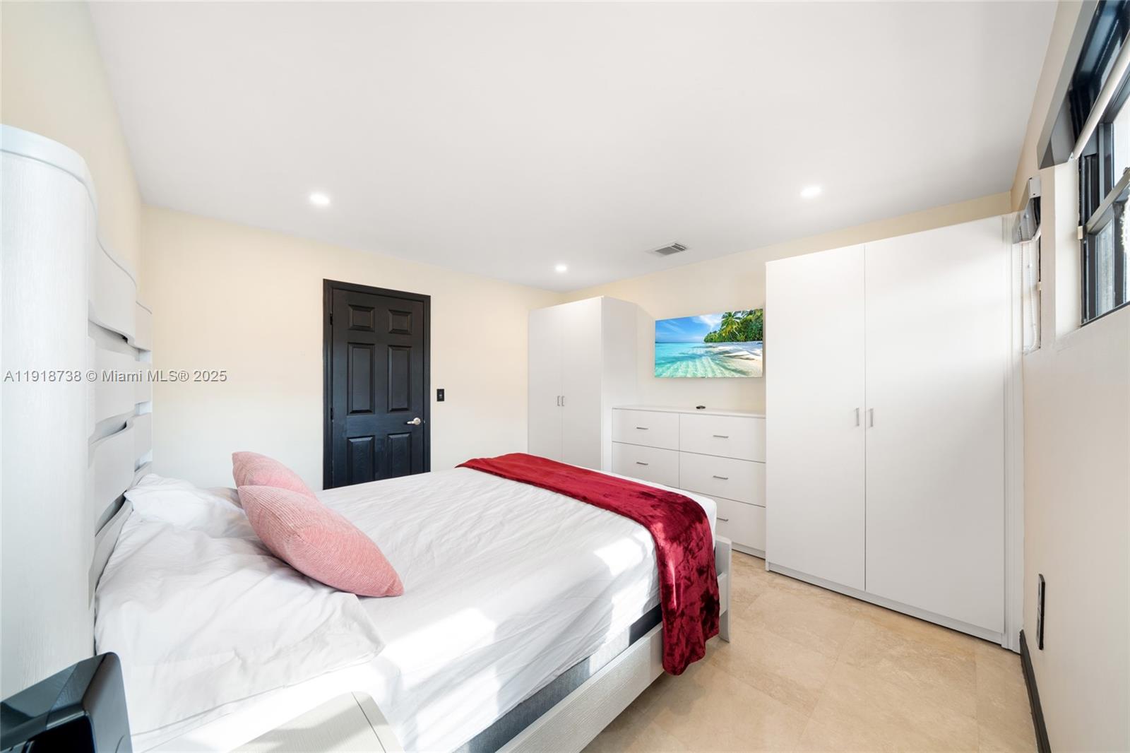 LAKES OF THE MEADOW SEC 4 - Residential Lease