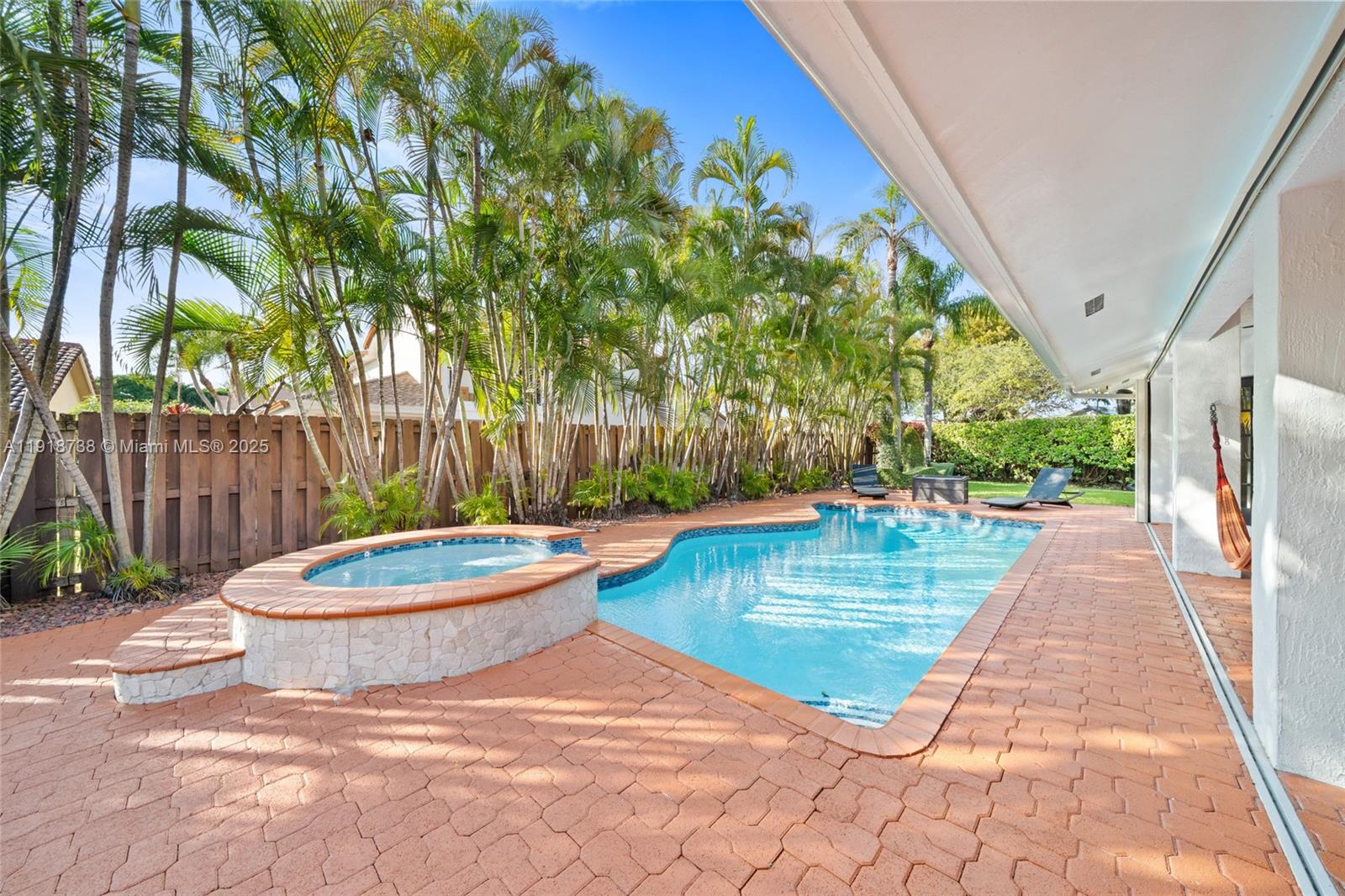 LAKES OF THE MEADOW SEC 4 - Residential Lease