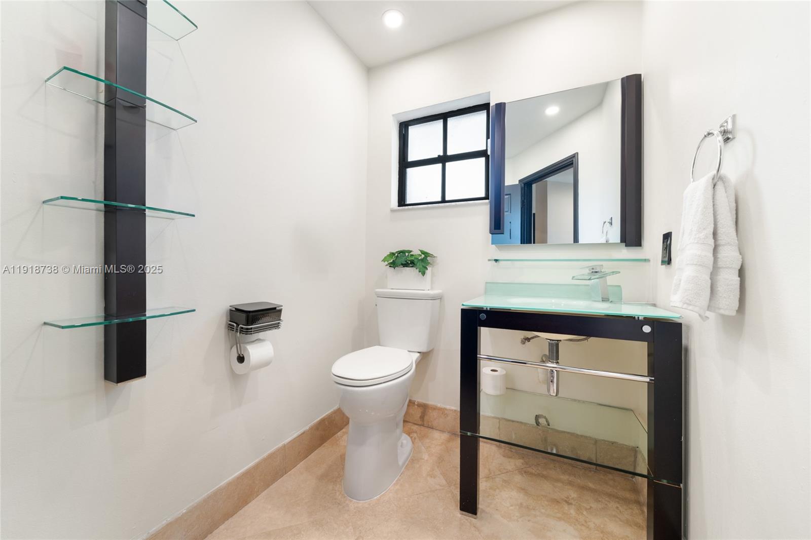 LAKES OF THE MEADOW SEC 4 - Residential Lease