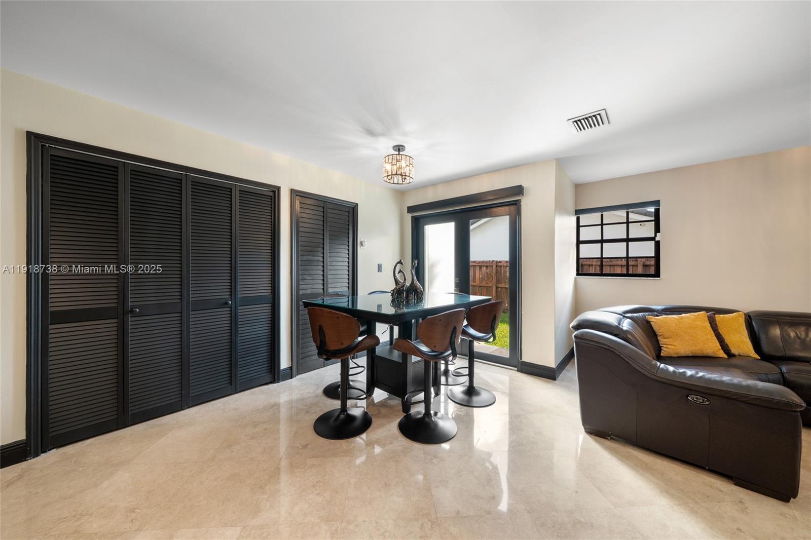 LAKES OF THE MEADOW SEC 4 - Residential Lease