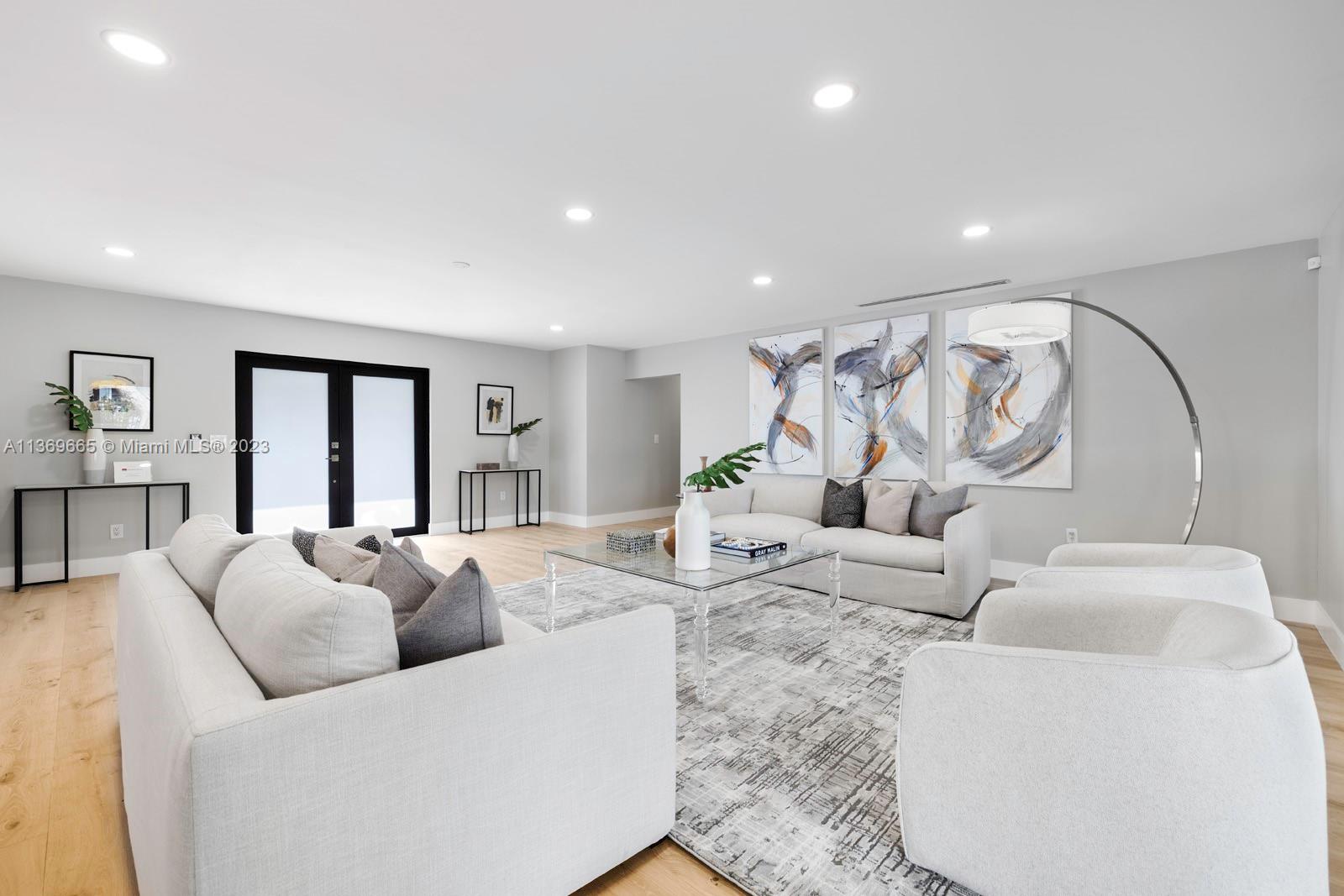 HAMPSHIRE HGTS - Residential