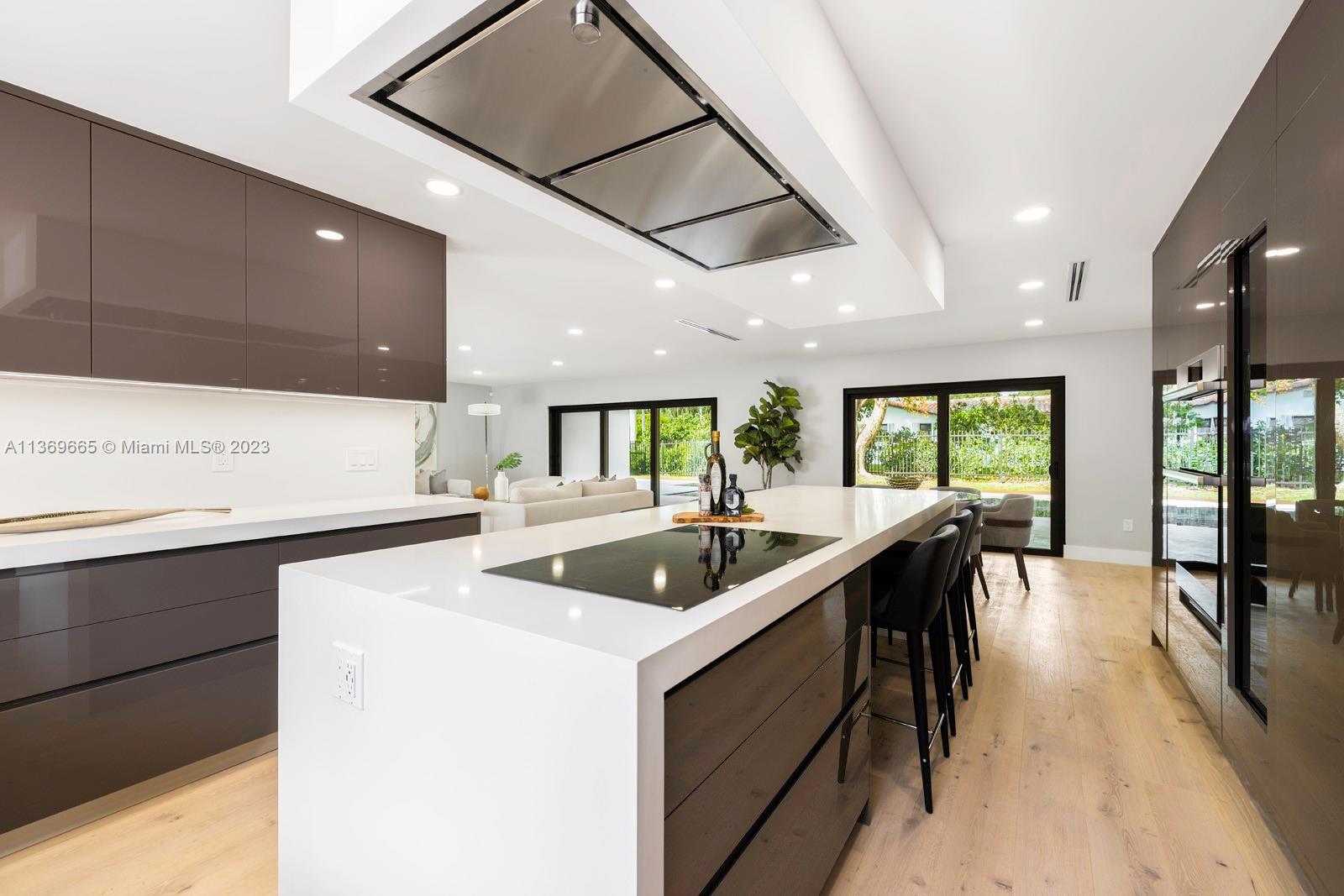 HAMPSHIRE HGTS - Residential